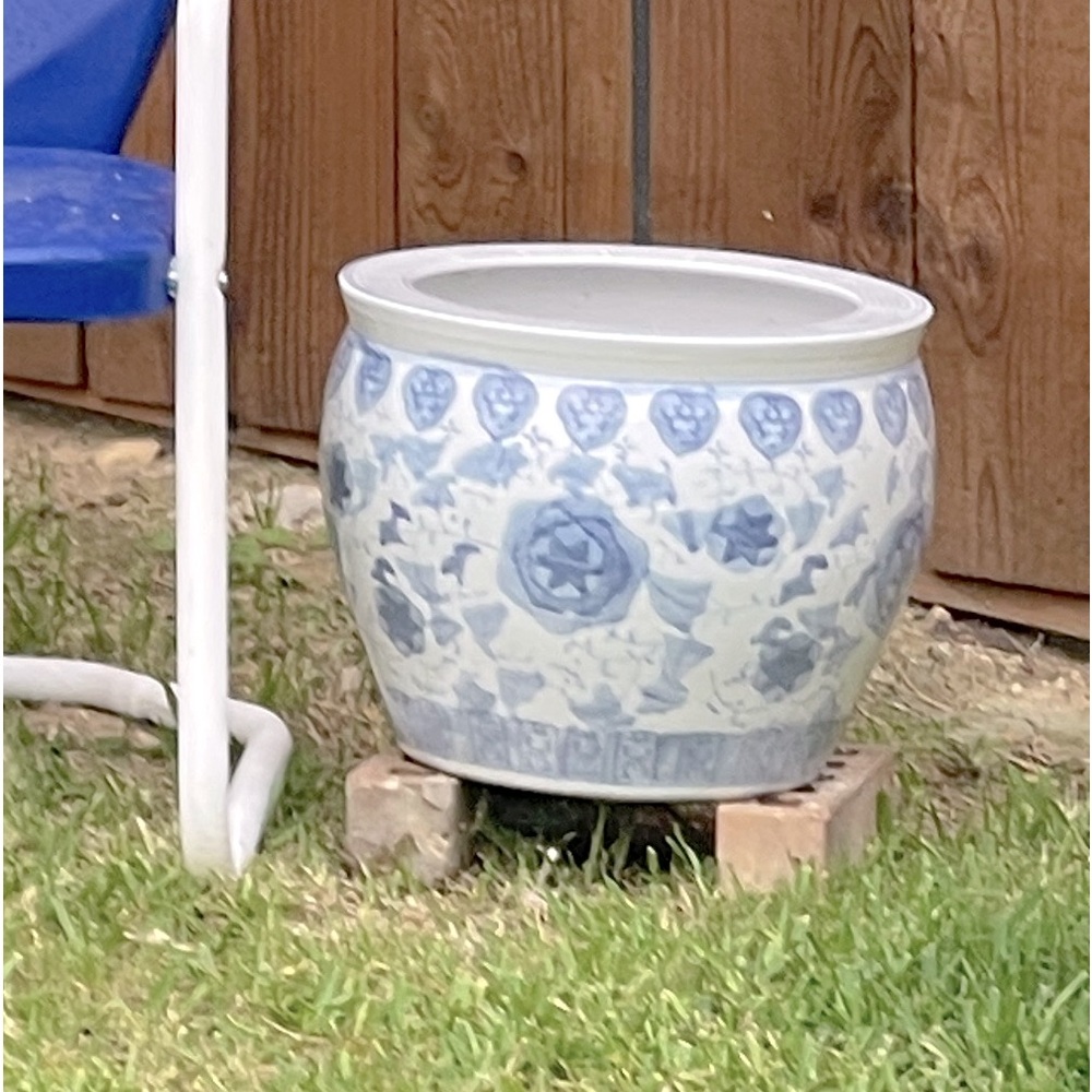Blue pot